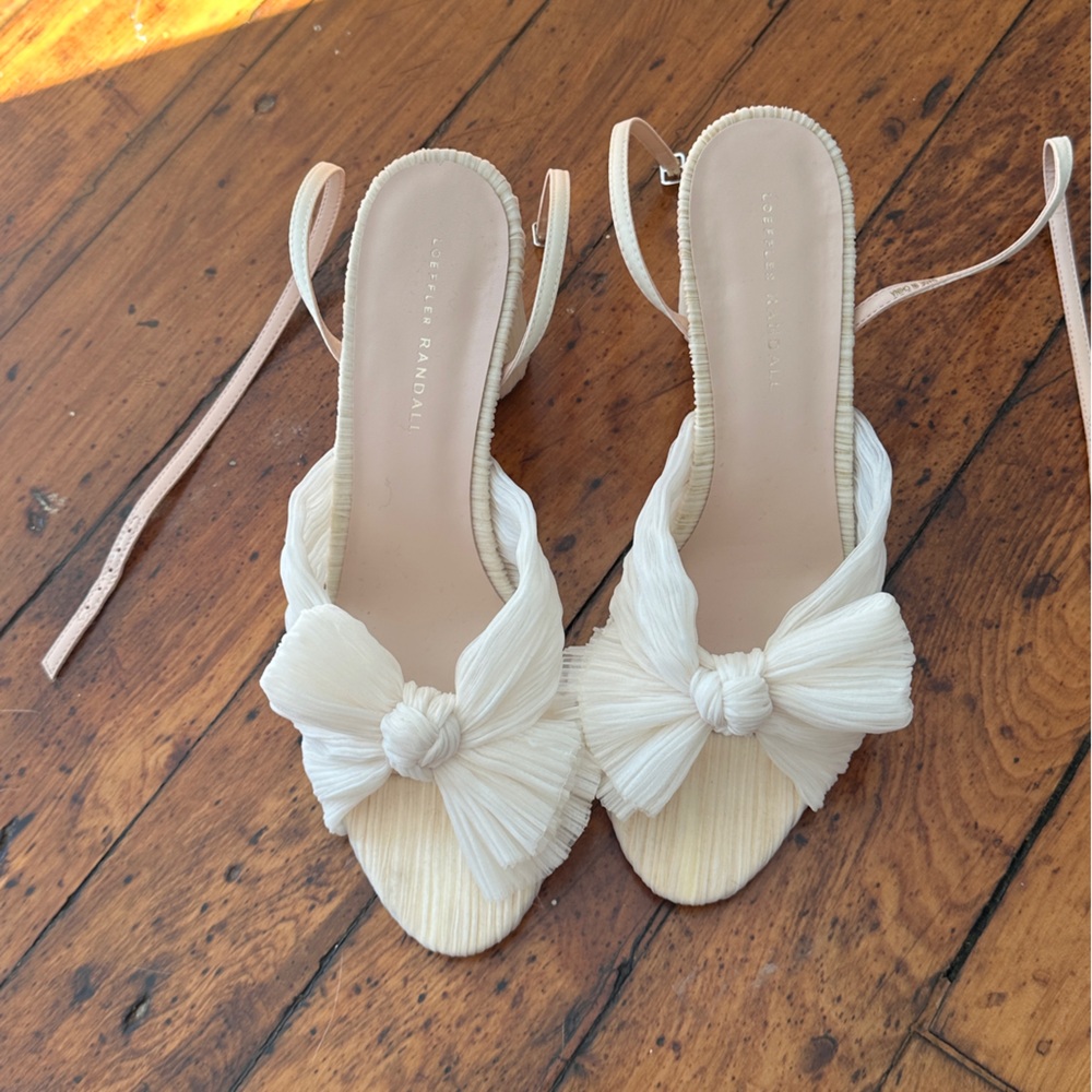 BRAND NEW loeffler randall camelia bow sandals 11B